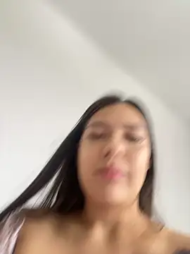 Snapshot of Latina_vanessa chatting on September 27, 2025, 5:18 pm Latina vanessa online show from September 27, 2025, 5:18 pm