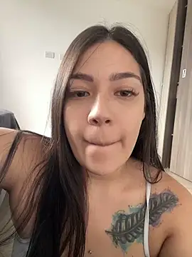 Snapshot of Latina_vanessa chatting on September 29, 2025, 10:14 pm Latina vanessa online show from September 29, 2025, 10:14 pm