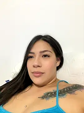 Snapshot of Latina_vanessa chatting on October 3, 2025, 1:35 am Latina vanessa online show from October 3, 2025, 1:35 am