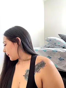 Snapshot of Latina_vanessa chatting on November 1, 2025, 6:32 pm Latina vanessa online show from November 1, 2025, 6:32 pm