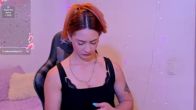 Amypond   online show from September 18, 2025, 7:05 pm