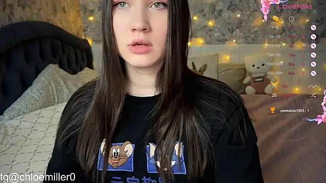 ChloeMillerMeow online show from February 12, 2025, 7:13 pm