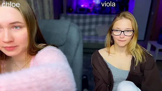 ChloeMillerMeow online show from October 6, 2025, 7:44 pm