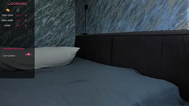 Snapshot of laflamebella chatting on December 25, 2024, 8:29 am laflamebella online show from December 25, 2024, 8:29 am