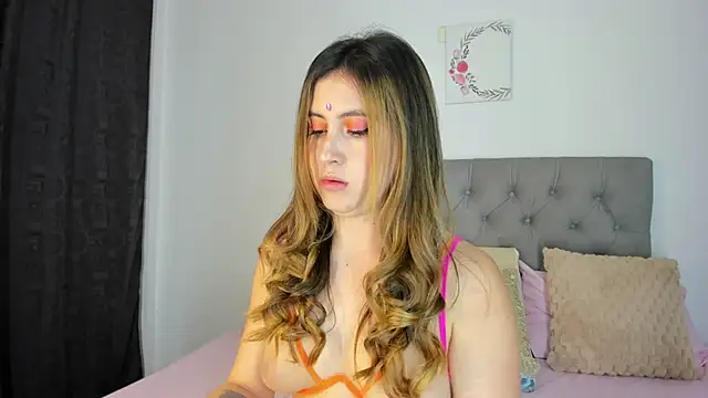 Nicol Swift  online show from October 24, 2025, 11:56 pm