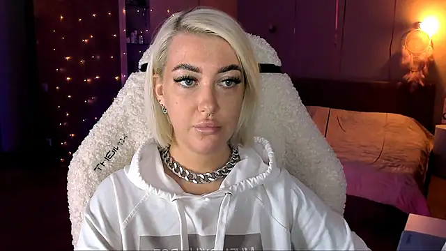 tykioty Miley online show from February 23, 2025, 2:25 pm