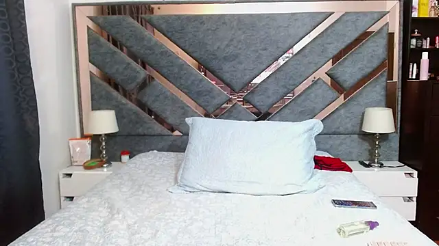 Snapshot of KarlaTesg chatting on March 21, 2026, 8:19 am KarlaTesg online show from March 21, 2026, 8:19 am