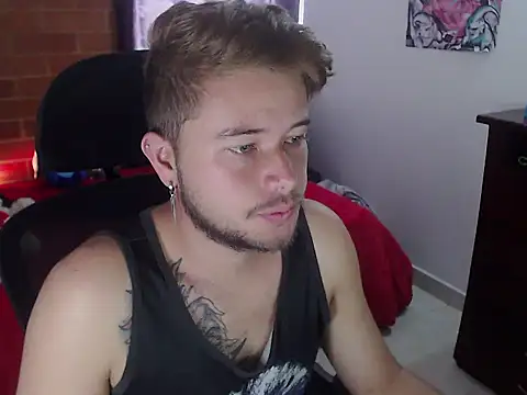 Snapshot of JOHANLEON1 chatting on October 28, 2025, 1:14 pm JOHANLEON1 online show from October 28, 2025, 1:14 pm