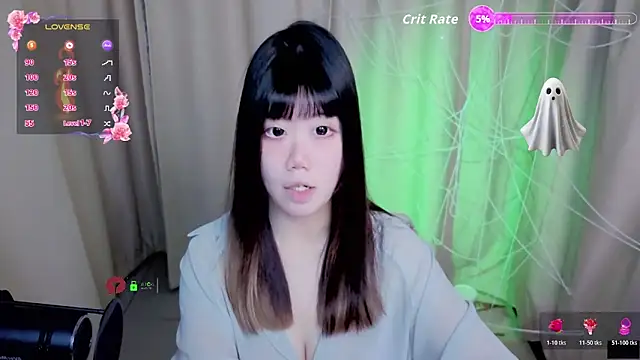 Snapshot of CryKuro_ chatting on November 2, 2025, 3:03 pm CryKuro online show from November 2, 2025, 3:03 pm