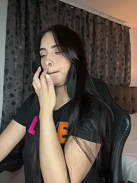 Snapshot of soy_paulina chatting on April 7, 2026, 6:14 am soy paulina online show from April 7, 2026, 6:14 am