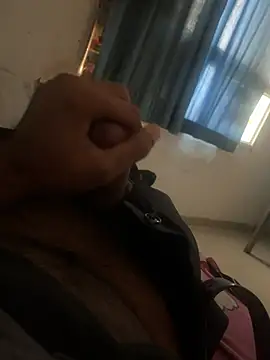 Snapshot of mrtoy121 chatting on March 4, 2025, 3:22 am mrtoy121 online show from March 4, 2025, 3:22 am