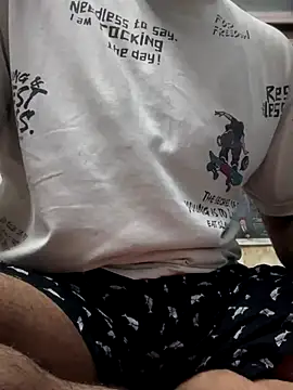 Snapshot of mrtoy121 chatting on September 12, 2025, 5:13 pm mrtoy121 online show from September 12, 2025, 5:13 pm