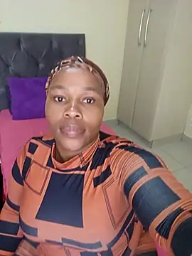 curvycloe1 online show from February 16, 2025, 6:54 am