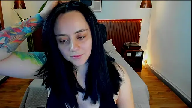 KatherineBond online show from September 24, 2025, 7:28 pm