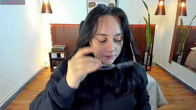 KatherineBond online show from October 25, 2025, 7:41 pm