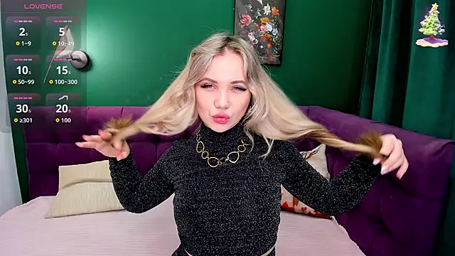 EvaMoran online show from March 24, 2026, 2:05 am