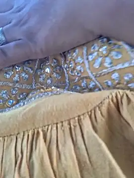 Priya Bong online show from April 15, 2026, 2:40 am