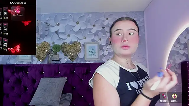 Snapshot of Danee_19_ chatting on January 26, 2025, 11:50 am Danee 19 online show from January 26, 2025, 11:50 am