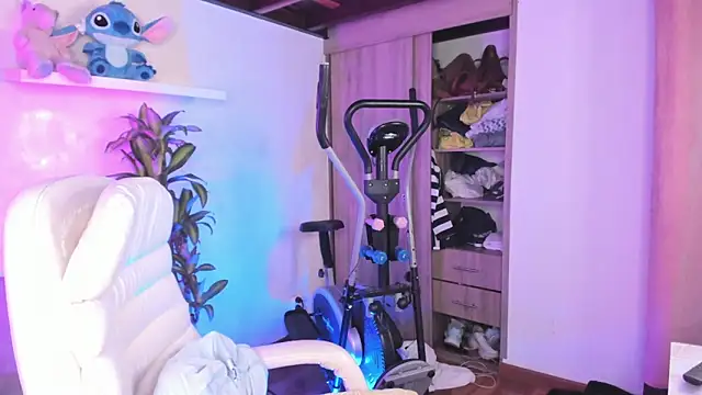 Nataliia 09 online show from September 19, 2025, 4:18 pm