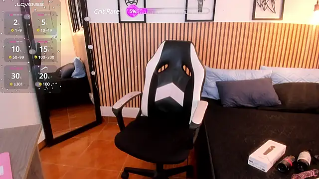 LILA ELLIOT online show from January 25, 2025, 7:49 pm