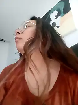 Snapshot of Peach-Lawrence chatting on December 19, 2024, 11:03 pm Peach-Lawrence online show from December 19, 2024, 11:03 pm