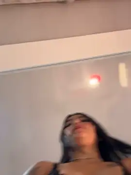 Snapshot of Milena-1 chatting on December 21, 2025, 10:33 am Milena-1 online show from December 21, 2025, 10:33 am