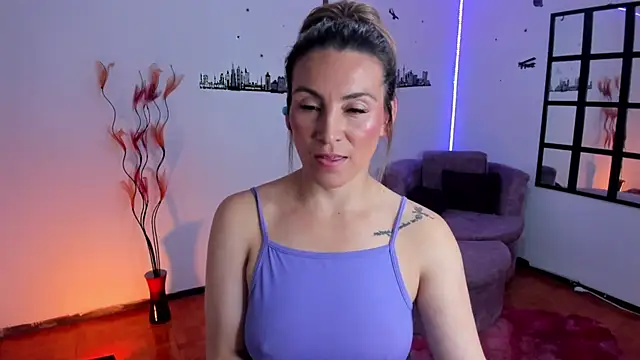 Elizabeth taylor b online show from February 2, 2026, 11:36 pm