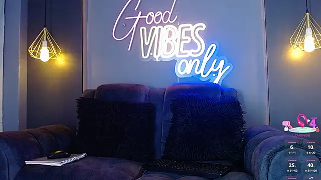 LOLIITA  LOVE online show from February 12, 2026, 6:03 pm