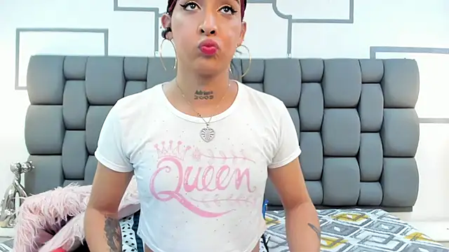 Derek and Skarlet online show from September 9, 2025, 3:00 pm