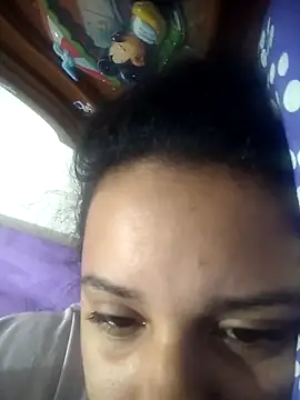  Miaaleon online show from November 26, 2025, 9:10 am