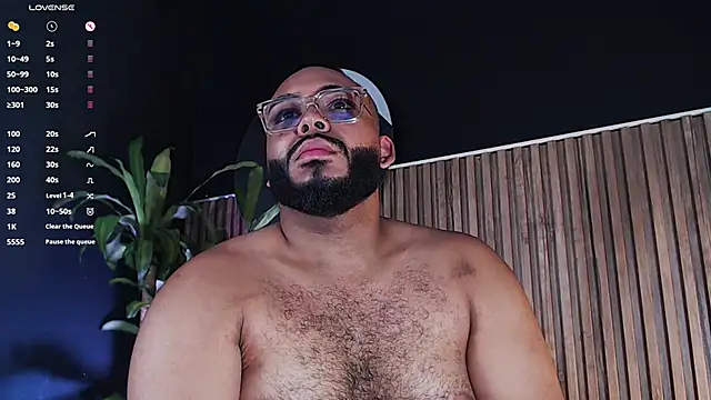 Snapshot of DilanJonnes_ chatting on December 24, 2024, 10:06 pm DilanJonnes online show from December 24, 2024, 10:06 pm