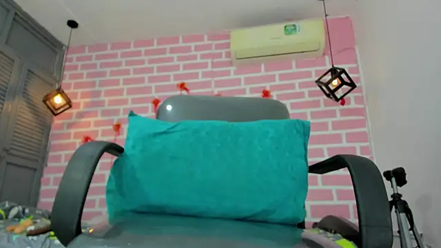 emy 0 online show from February 26, 2025, 11:26 pm