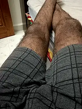 Snapshot of You_are__mine_ chatting on December 19, 2024, 7:18 am You are mine online show from December 19, 2024, 7:18 am