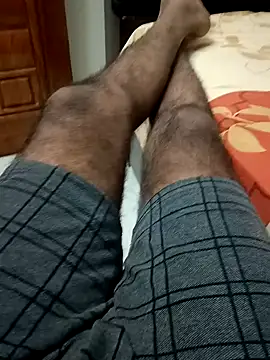 Snapshot of You_are__mine_ chatting on February 23, 2025, 9:11 am You are mine online show from February 23, 2025, 9:11 am