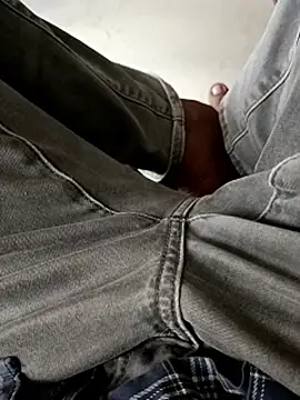 Snapshot of You_are__mine_ chatting on October 12, 2025, 4:55 am You are mine online show from October 12, 2025, 4:55 am