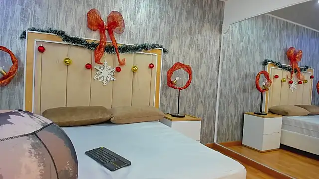 AshleeyPrincess online show from December 22, 2025, 1:41 pm