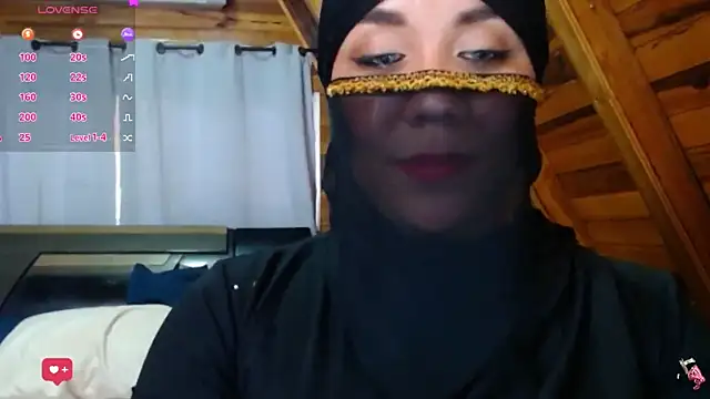 AmbarBurhan online show from November 12, 2025, 6:30 pm