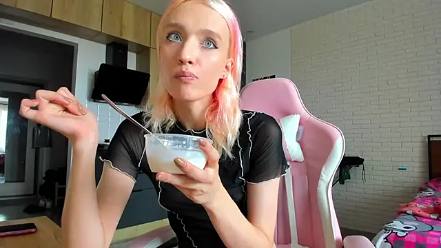  Alice Kitty online show from July 20, 2026, 10:39 am
