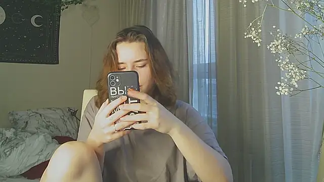 Snapshot of Aurora_workerr chatting on February 26, 2025, 1:11 am Aurora workerr online show from February 26, 2025, 1:11 am