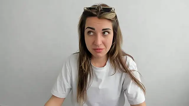 Summmmersky online show from March 14, 2025, 2:19 pm