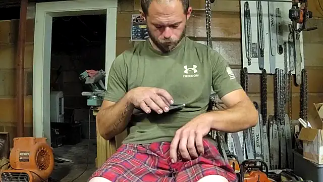 Bigoleslong98765 online show from September 25, 2025, 7:01 am