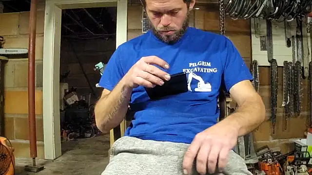 Bigoleslong98765 online show from November 17, 2025, 4:18 am