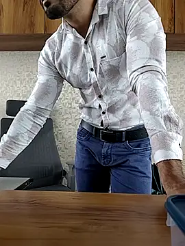 indianguy89 online show from April 23, 2026, 6:14 am