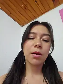 Snapshot of pink_flower_ chatting on January 21, 2025, 7:39 pm pink flower  online show from January 21, 2025, 7:39 pm