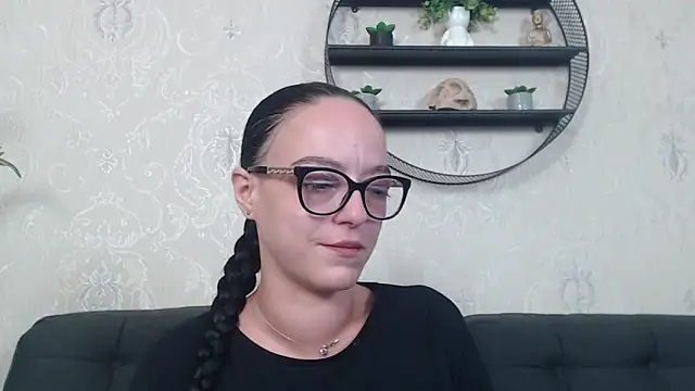 IzabelllNoir online show from November 23, 2025, 9:53 am