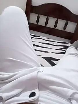 Snapshot of maikinhopL chatting on January 31, 2025, 4:03 am maikinhopL online show from January 31, 2025, 4:03 am