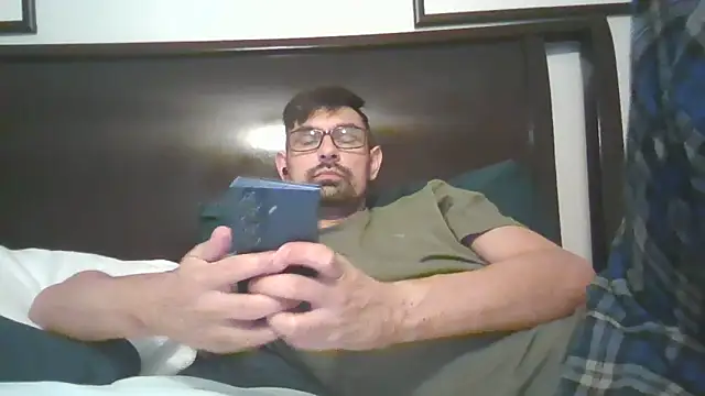 spence204011 online show from April 11, 2026, 1:54 am