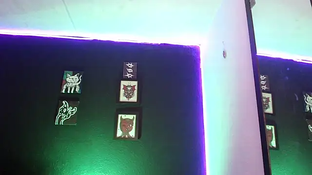 Snapshot of niakat_ chatting on December 4, 2024, 4:38 pm niakat  online show from December 4, 2024, 4:38 pm