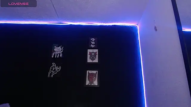 Snapshot of niakat_ chatting on December 17, 2024, 1:18 am niakat  online show from December 17, 2024, 1:18 am