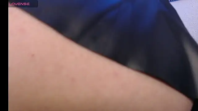 Snapshot of niakat_ chatting on September 30, 2025, 2:05 am niakat  online show from September 30, 2025, 2:05 am